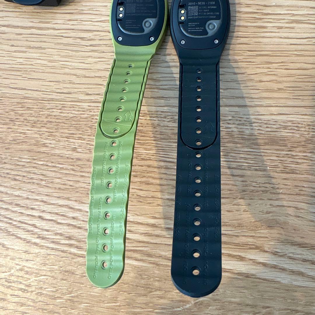 ディズニー　マジックバンドプラス　WDW ２個セット　充電ケーブル付き