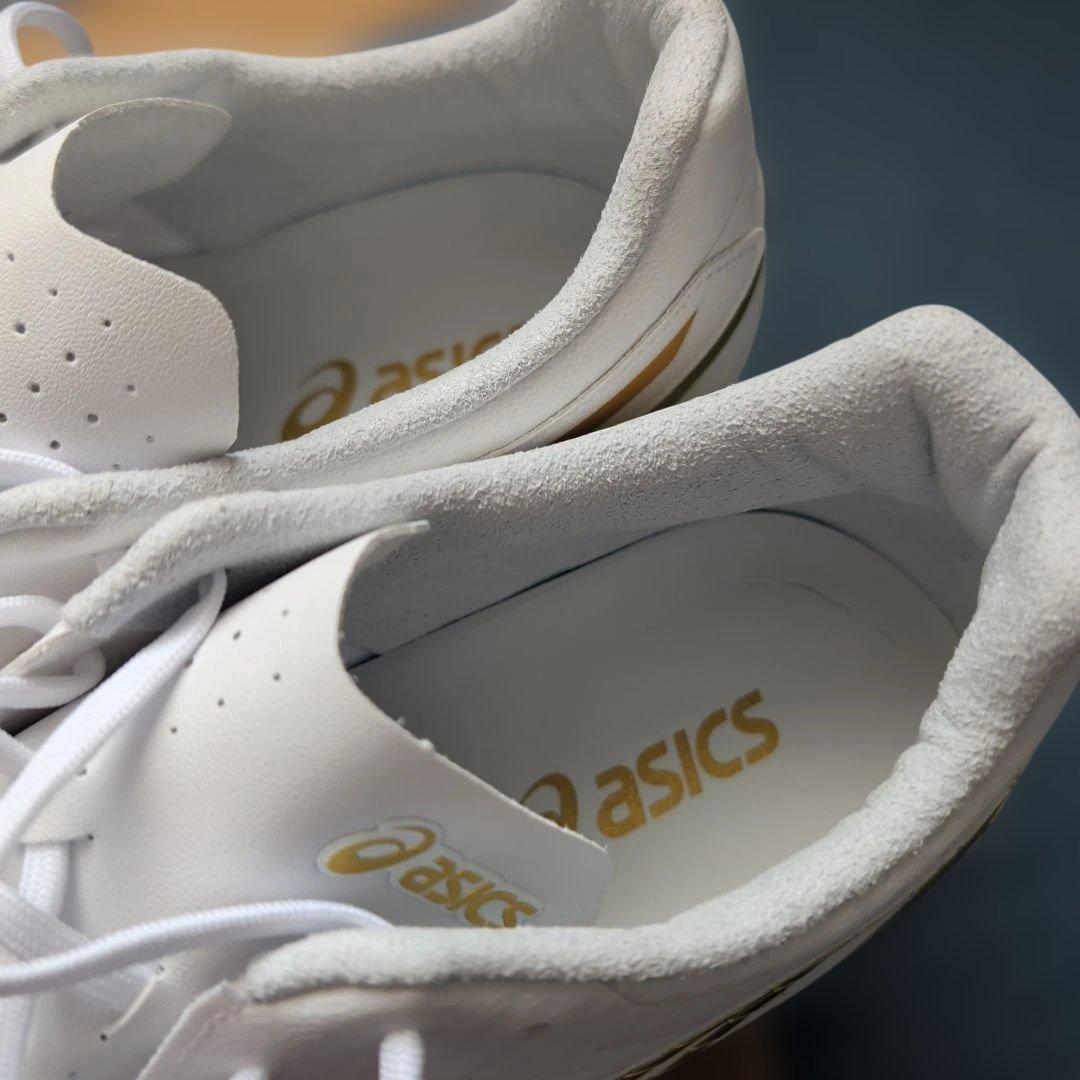 新品未使用　ASICS サッカーシューズ ホワイト/ゴールド　26.5cm