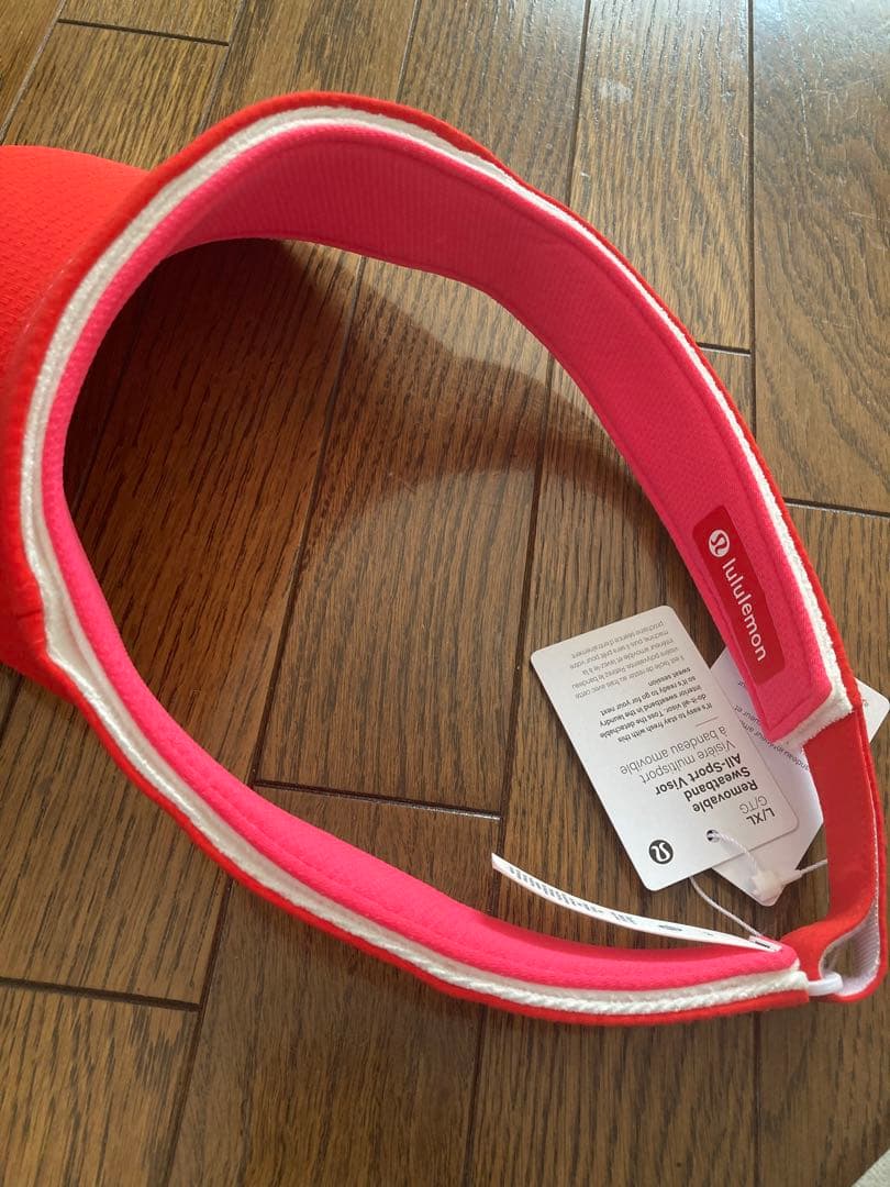 ルルレモン　lululemon   ゴルフ　バイザー　ピンバッチ　ショッパー2枚