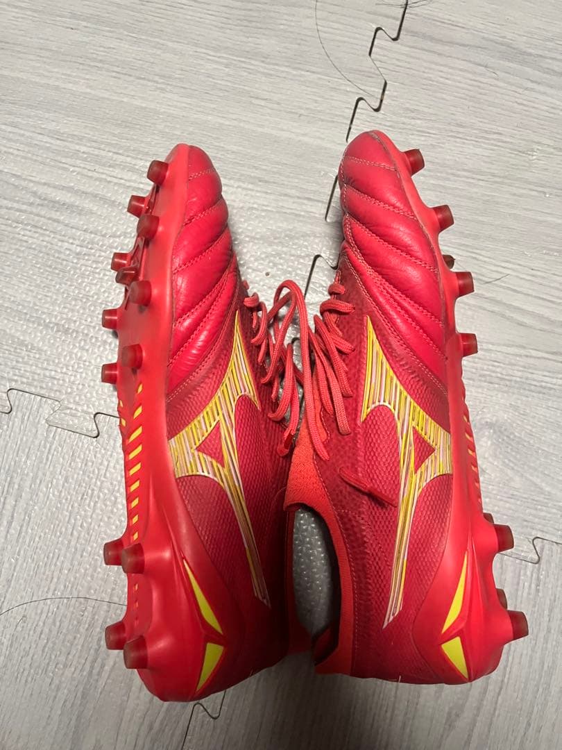 Mizuno Morelia NEO サッカーシューズ レッド