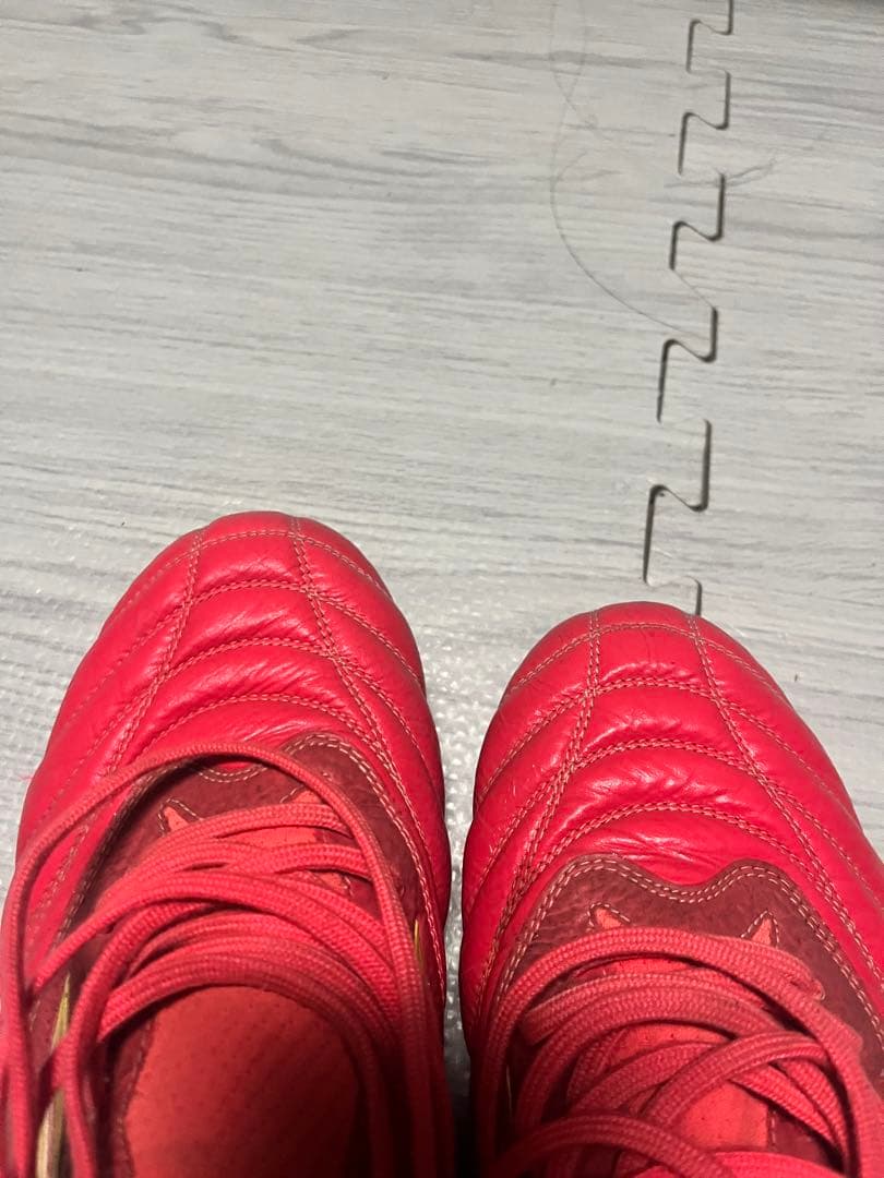 Mizuno Morelia NEO サッカーシューズ レッド