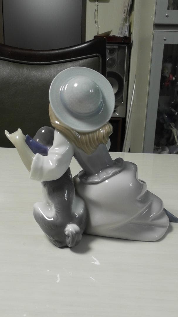 LLADRO　リヤドロ【おめかし】リアドロ　インテリア　陶器　Ｌ546