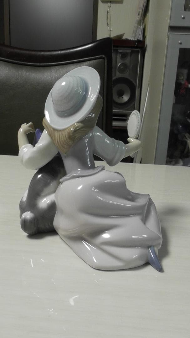 LLADRO　リヤドロ【おめかし】リアドロ　インテリア　陶器　Ｌ546