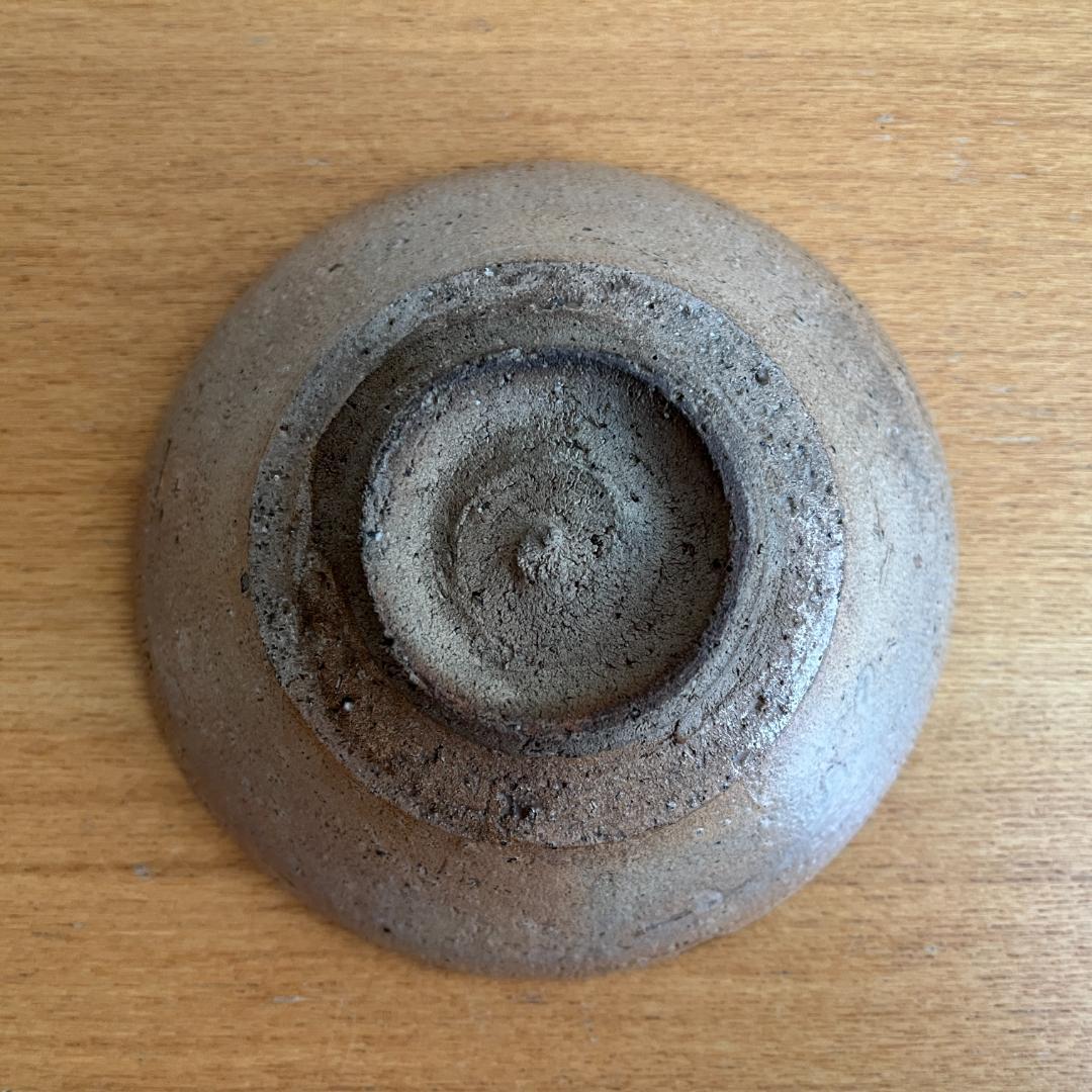 唐津茶碗 伝来記載箱・仕覆付 口部金繕い 高5.5cm φ14.0cm