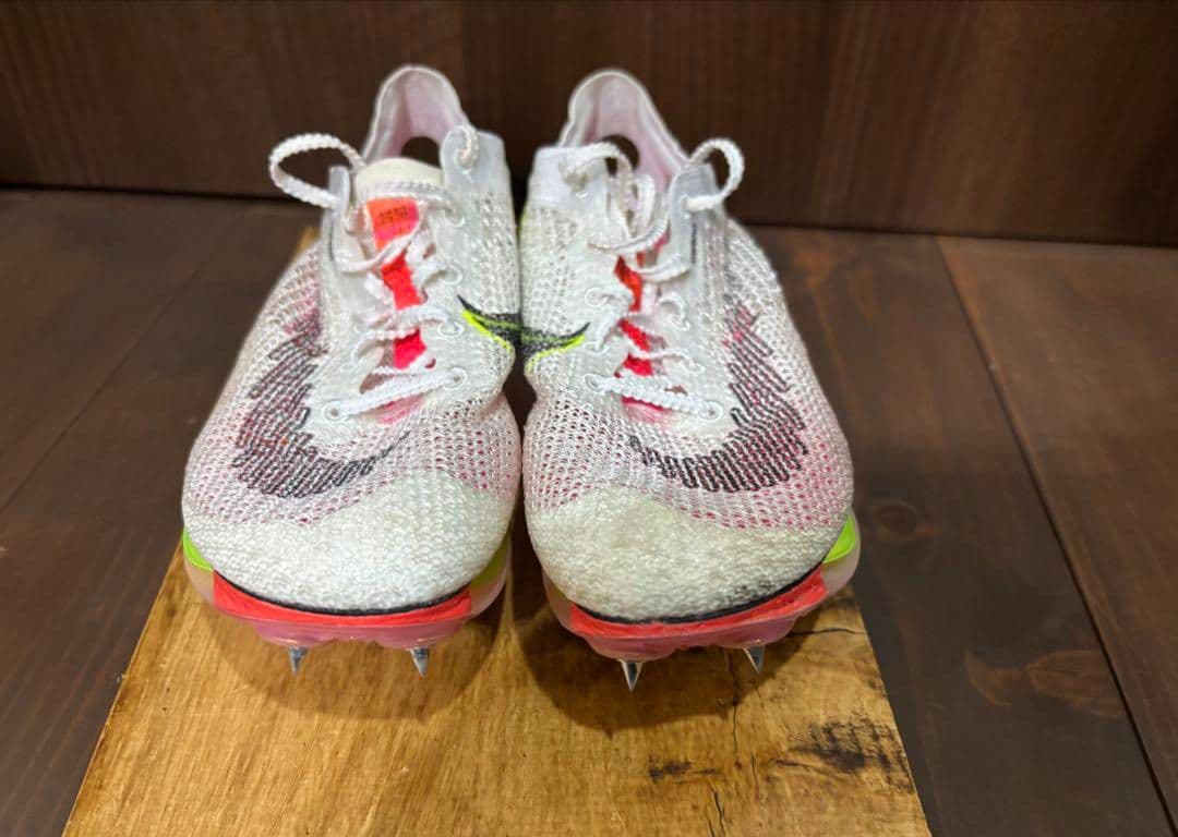 NIKE エアズームヴィクトリー　24.0