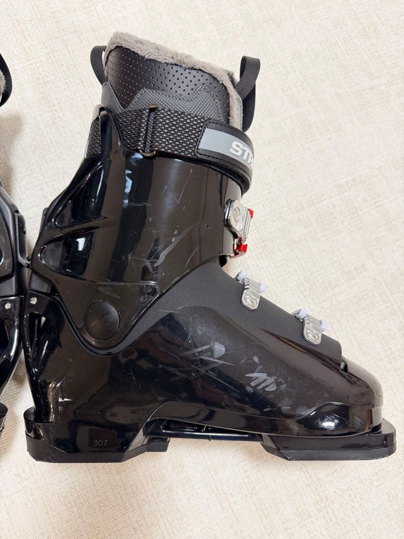 シュトロイレ（STREULE）（メンズ）スキーブーツ25 GARNET F70