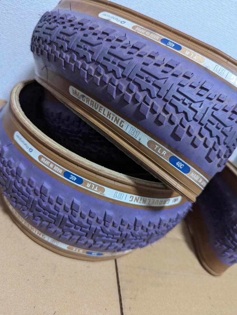 GRAVELKING TLR 40Cタイヤ　パープル