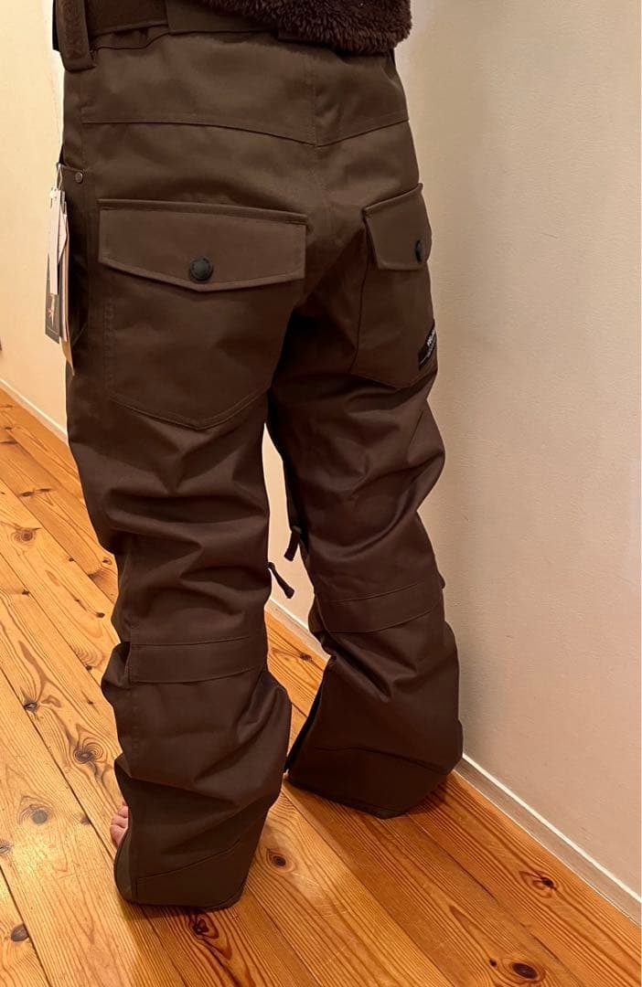 新品スノーボードウェア　パンツ　ブラウン