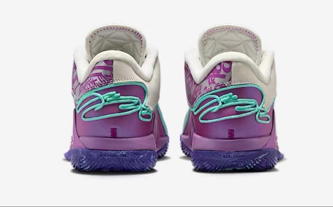 3/22まで値下げ！新品　レブロン 22 EP 26.0㎝　NIKE