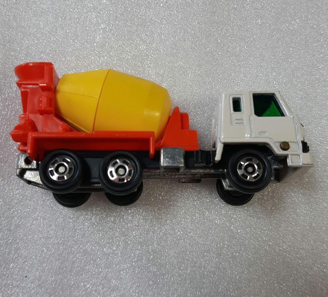 トミカ 53 ニッサン ディーゼル ミキサー車 TOMY