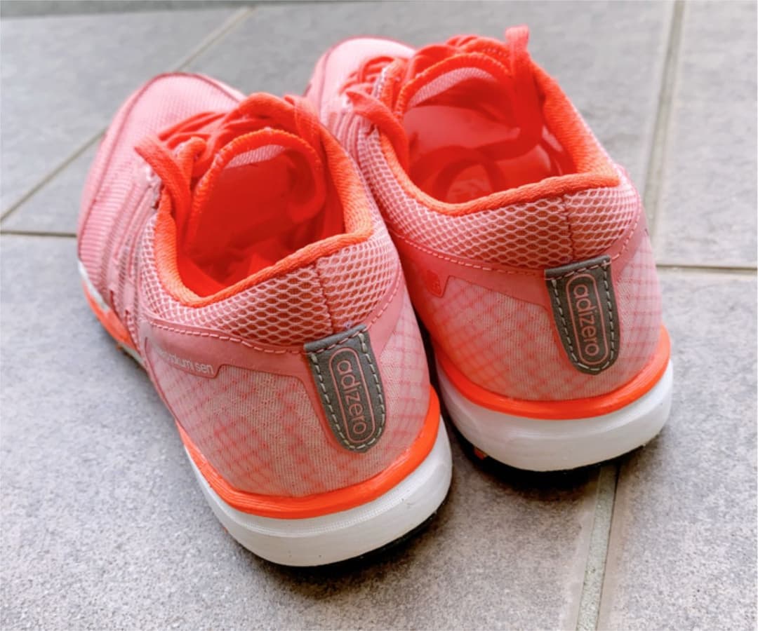 【美品】adidas ランニングシューズ　戦　24cm