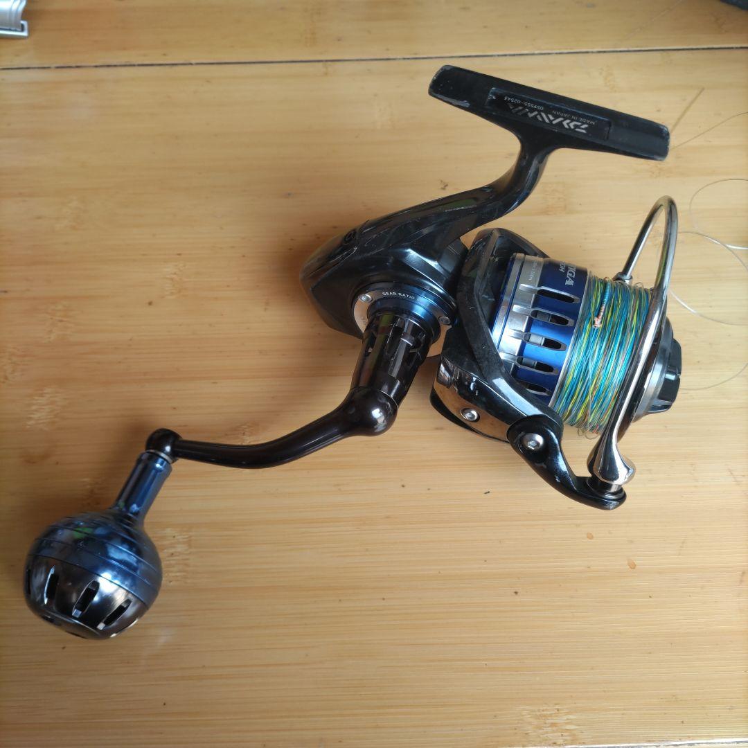 値下げしましたDAIWA 15ソルティガ 4500H スピニングリール