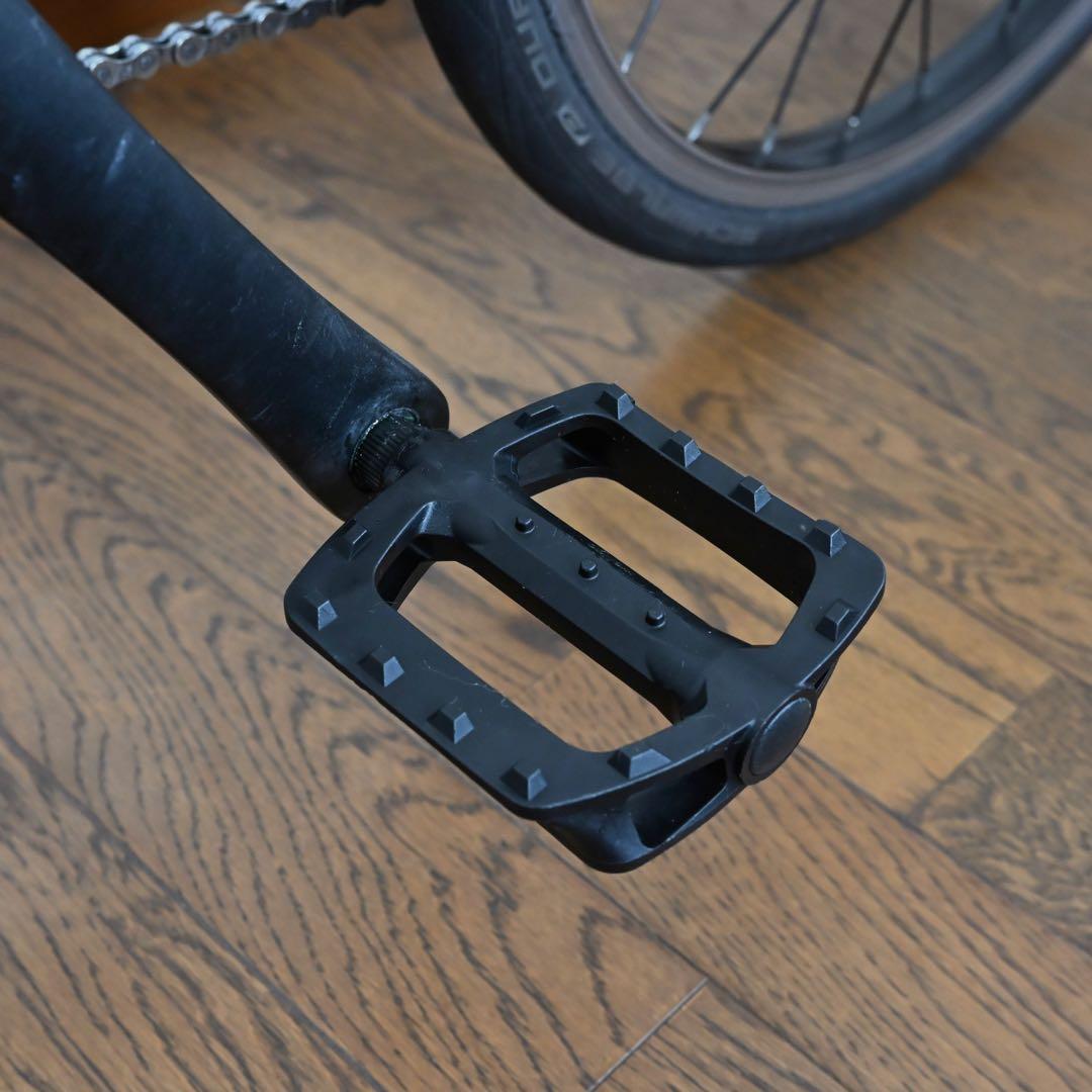 【引き取り限定】 ミニベロ 自転車 本体 451 20インチ 1×7速 ホワイト