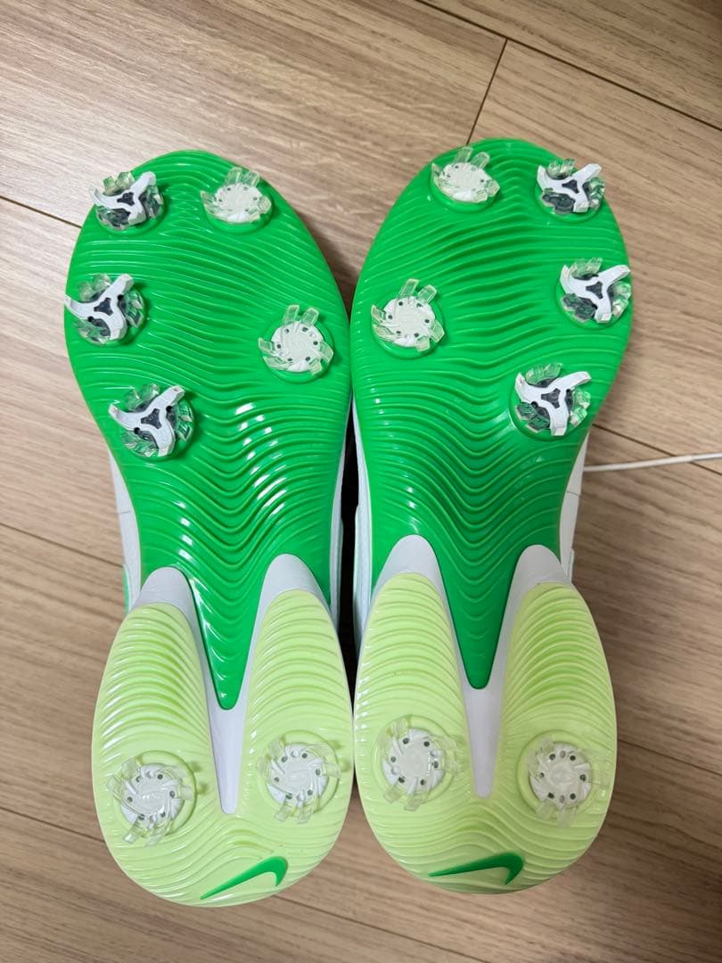 新品未使用 Nike ゴルフシューズ ホワイト/グリーン