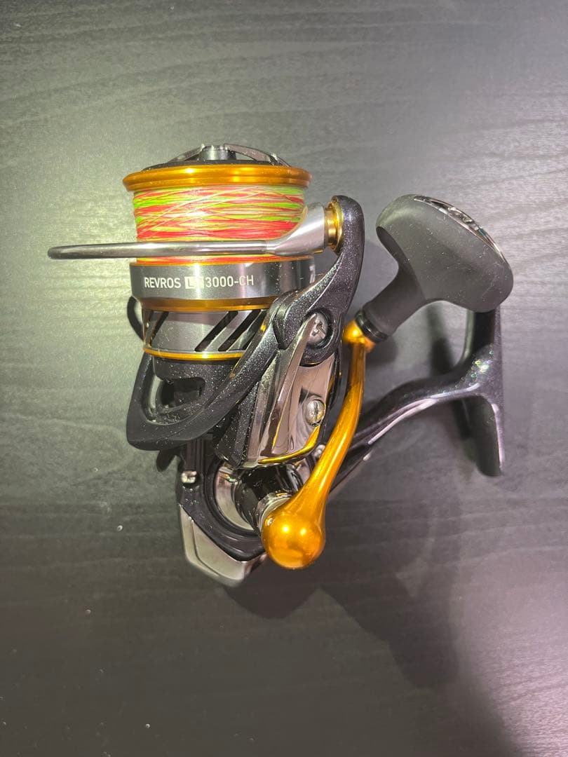 REVROS 3000-H スピニングリール