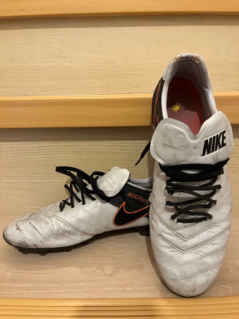 Nike ナイキ ティエンポ レジェンド