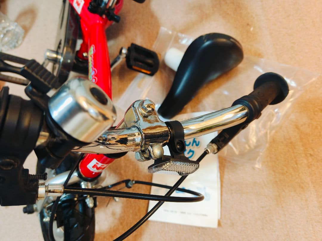Henshin 12 赤い子供用自転車