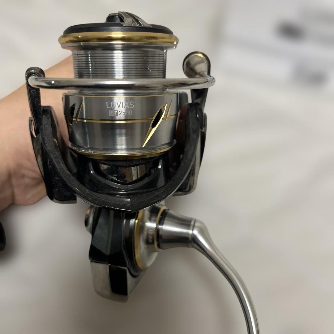 ダイワ　リール　ルビアス　LUVIAS LT2500-XH ノブ交換　美品