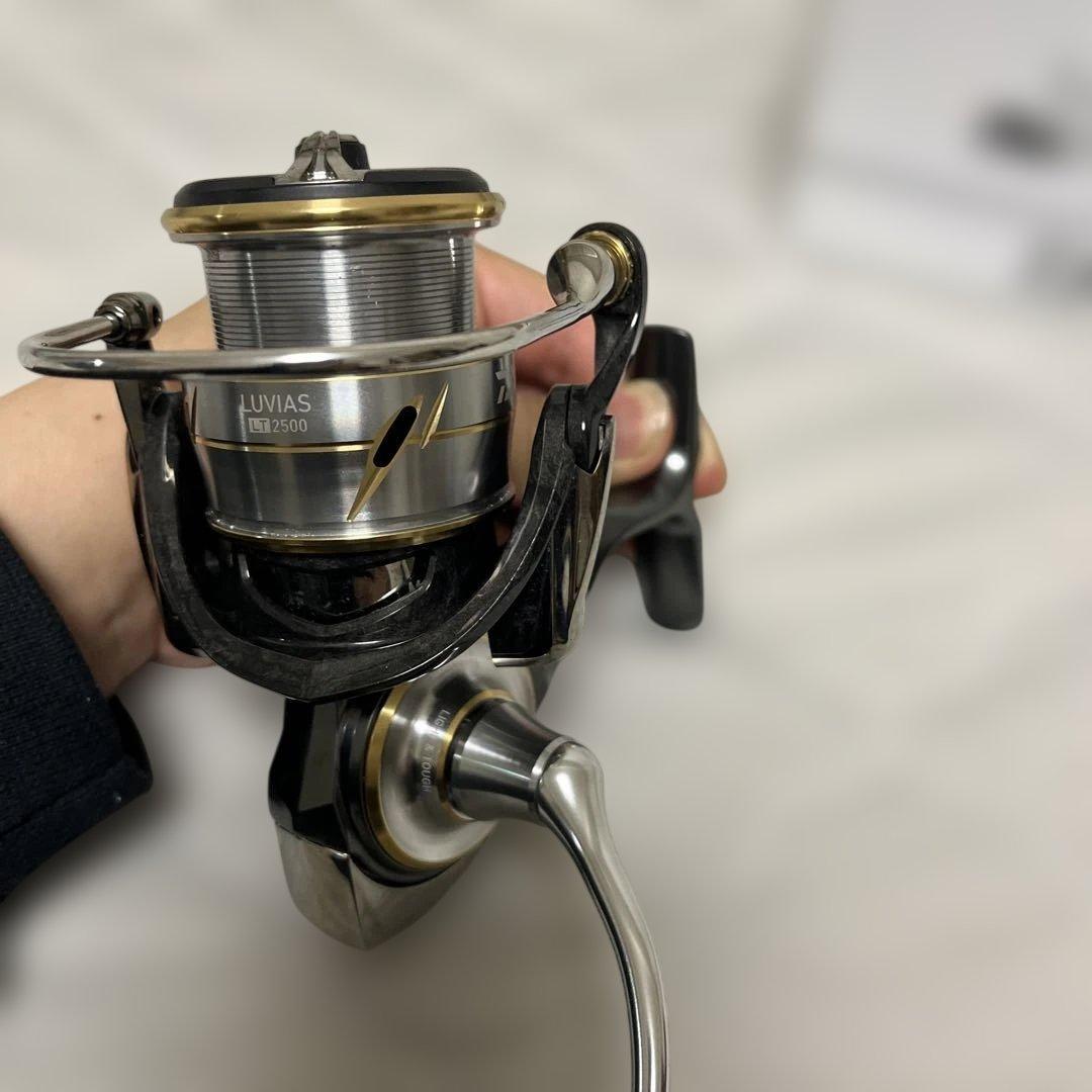 ダイワ　リール　ルビアス　LUVIAS LT2500-XH ノブ交換　美品