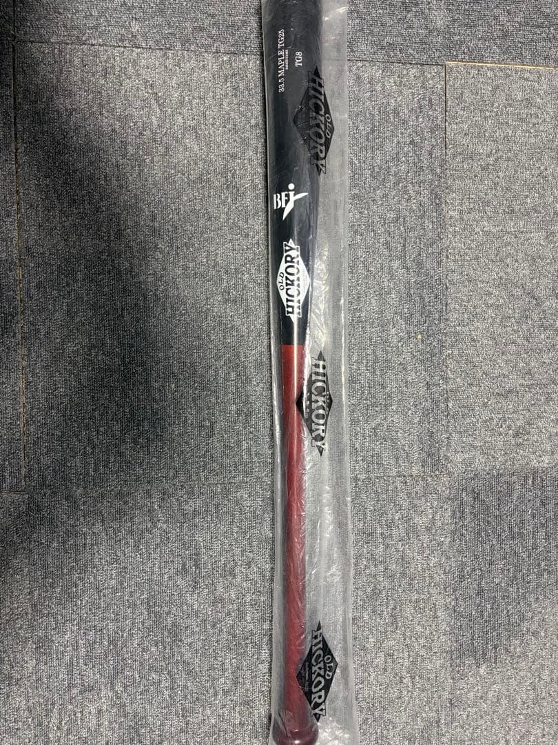 HICKORY 硬式バット BF 黒/赤 袋付き 新品、未使用