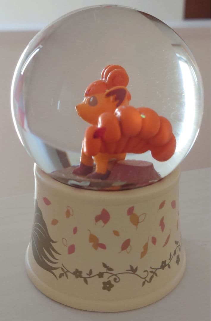 ロコン スノーグローブセット Rokon’s Crystal Season