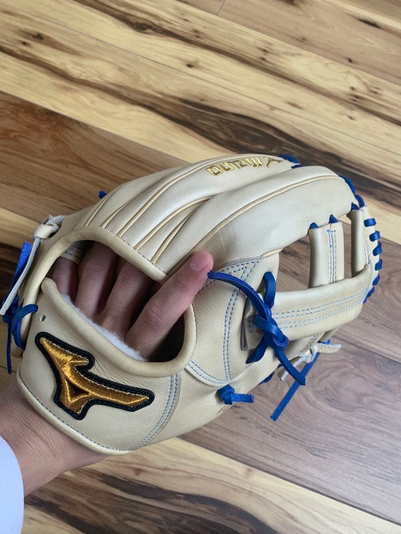 MizunoPro軟式右投げ用グローブ ベージュグラブケース付き値段交渉受付ます