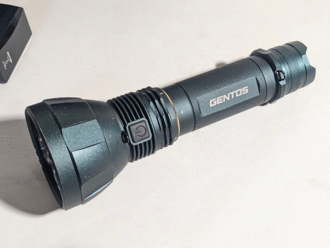 ジェントス UT-618R 13000ルーメン 懐中電灯 GENTOS