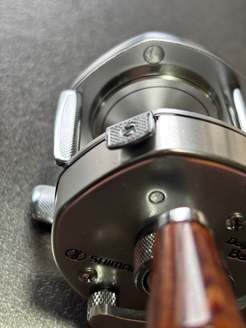 Shimano Bantam 100 ベイトリール