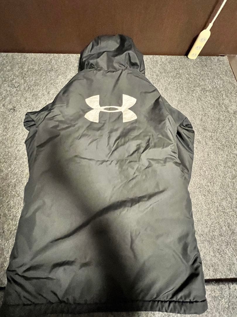 Under Armour ブラック ベンチコート