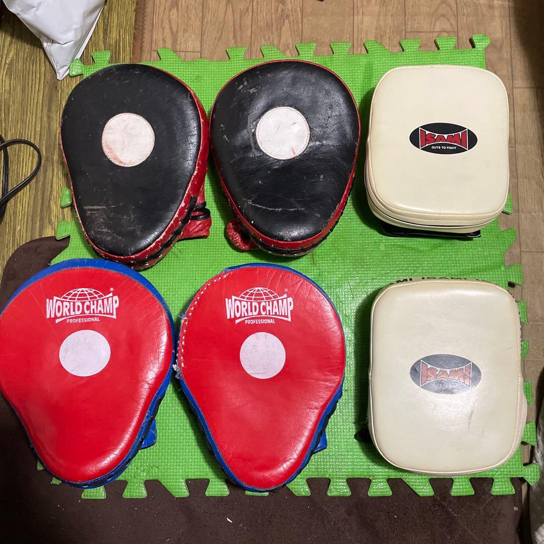 最終価格WORLD CHAMP パンチングミット イサミパンチングミット