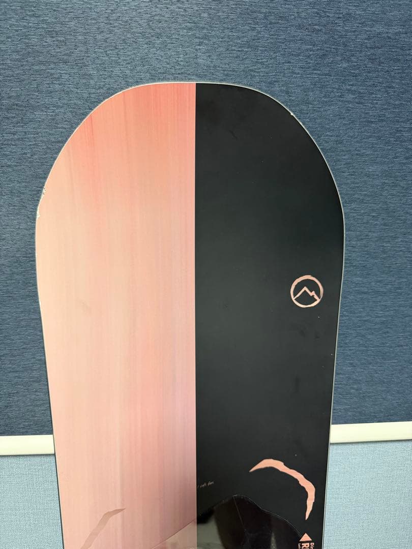 スノーボード 138cm デザイア　ノベンバー