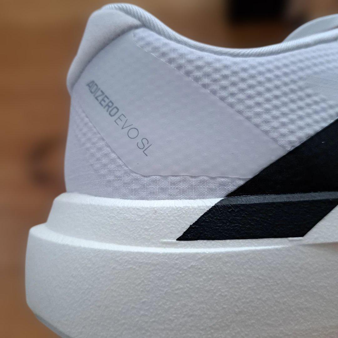 【未使用】アディゼロエボ SL WOVEN M ホワイト27.5cm