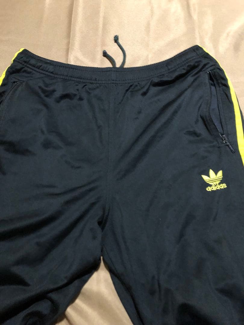 adidas トラックパンツ　ジャージー　万国旗タグ　サイズXL