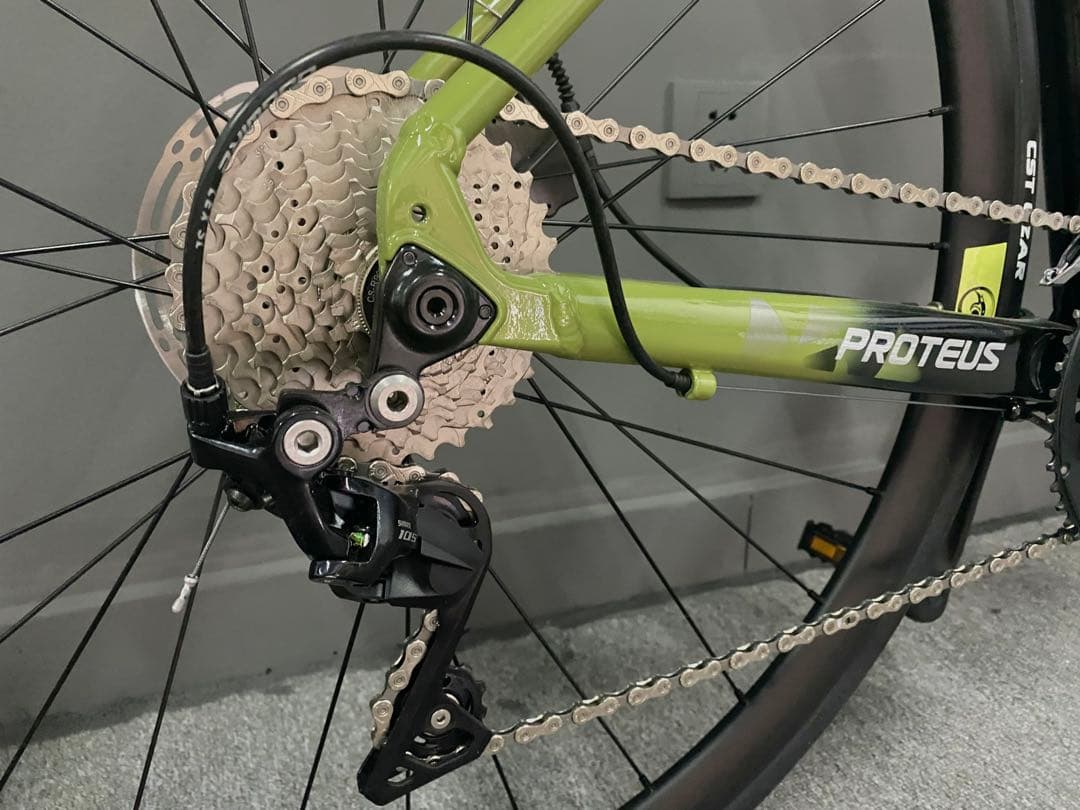 PANTHER SHIMANO 105 ディスクブレーキロードバイク 展示未使用