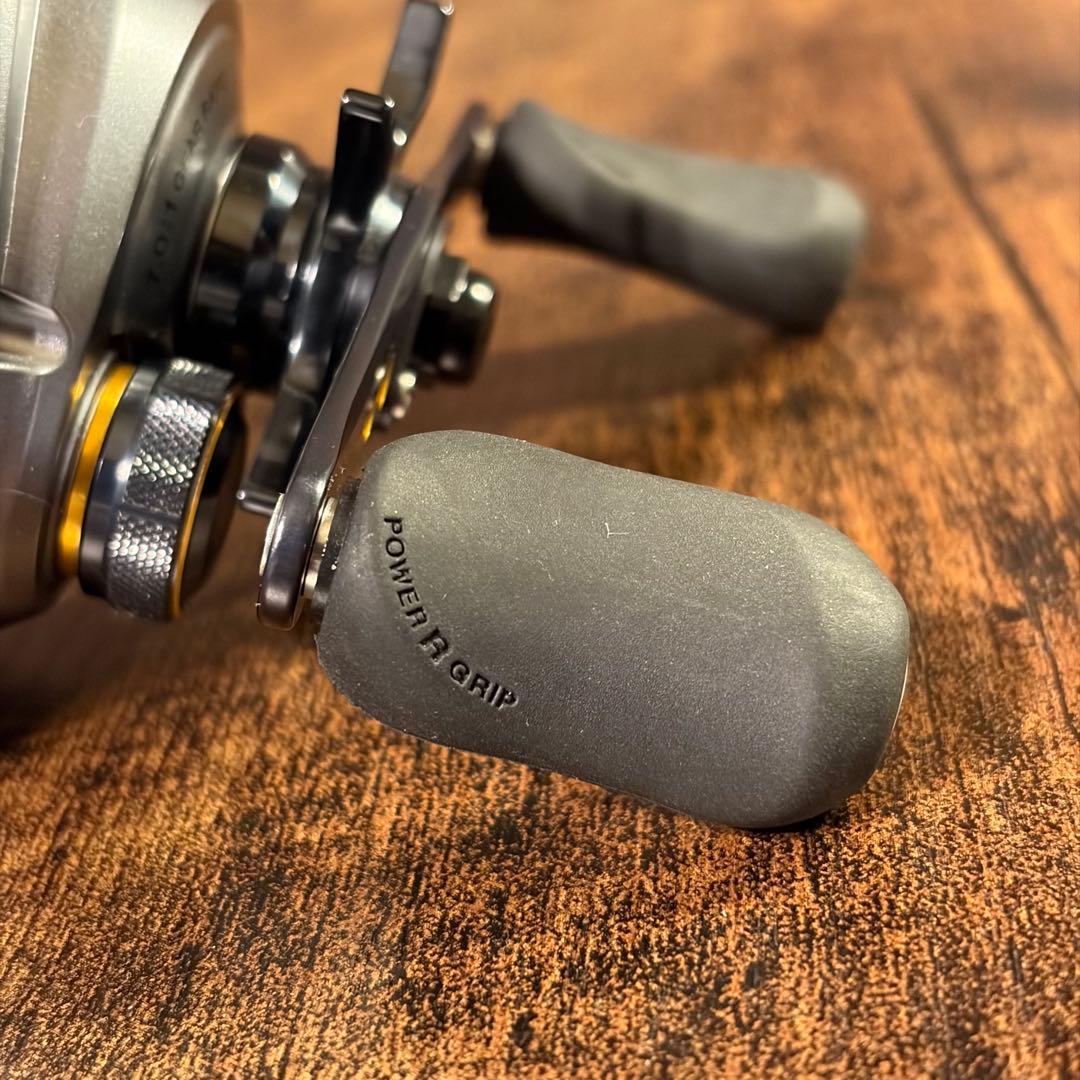 【美品】シマノ　アルデバランMG7 7.0:1 右ハンドル　夢屋スプール交換済み