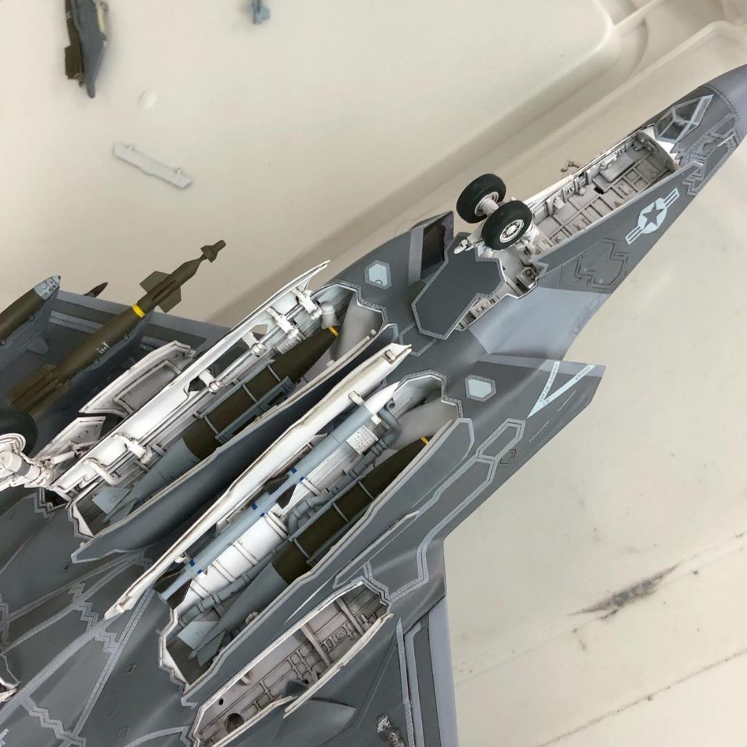 戦闘機 模型 1/48 F-35A ライトニングⅡ 完成品 ジャンク