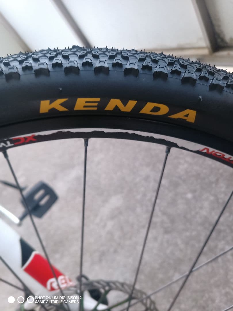 EASTON　XC TWO MTB中古ホイール タイヤ・チューブ付