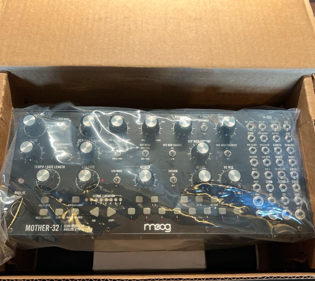 鍵盤楽器 Moog MOTHER-32