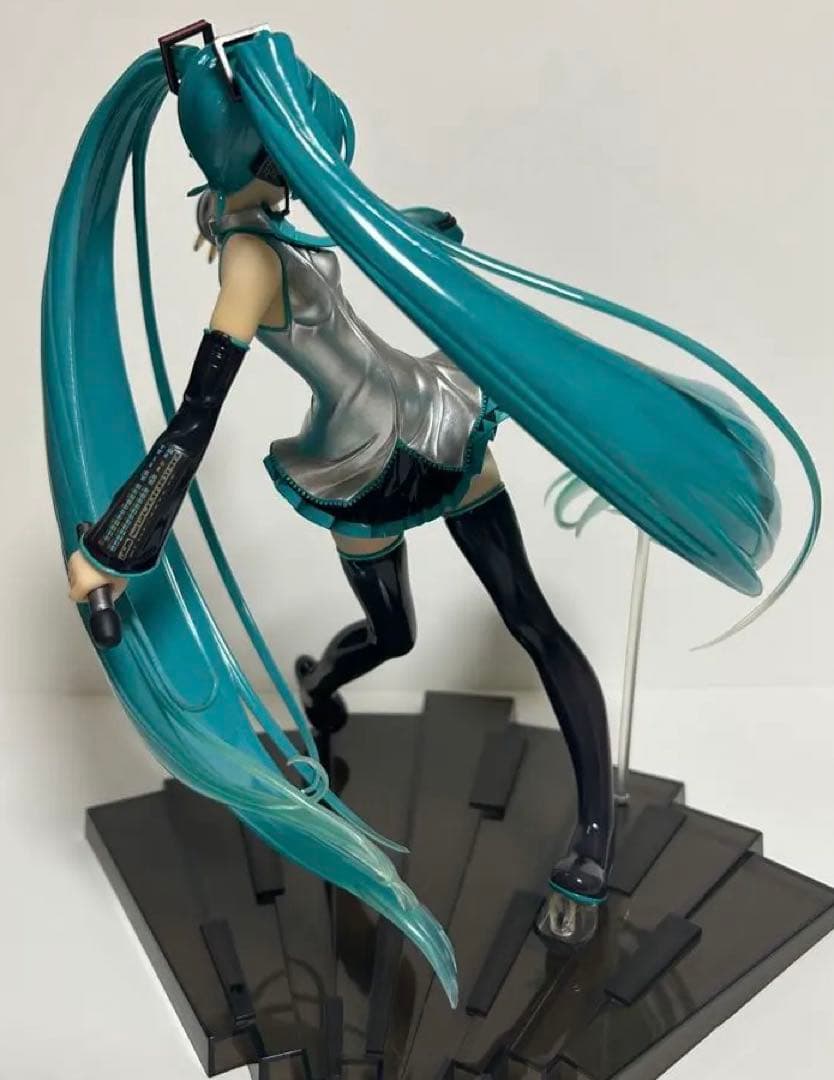 初音ミク Tony Ver. 1/7スケール フィギュア