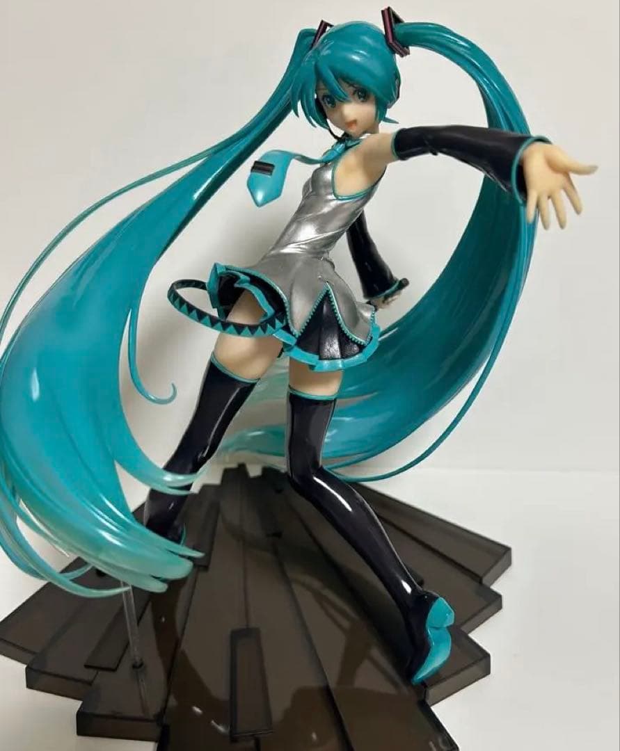 初音ミク Tony Ver. 1/7スケール フィギュア
