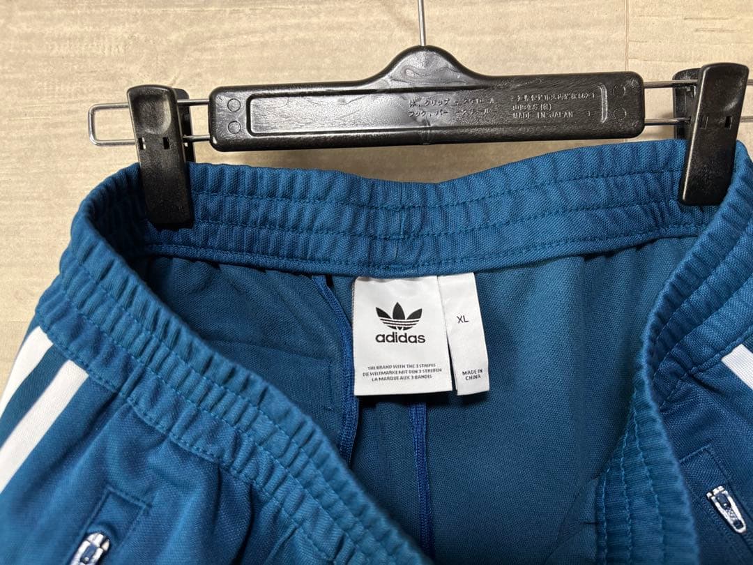 adidas アディダス トラックパンツ ウエスト 88㎝ 前後 ナイトマリン