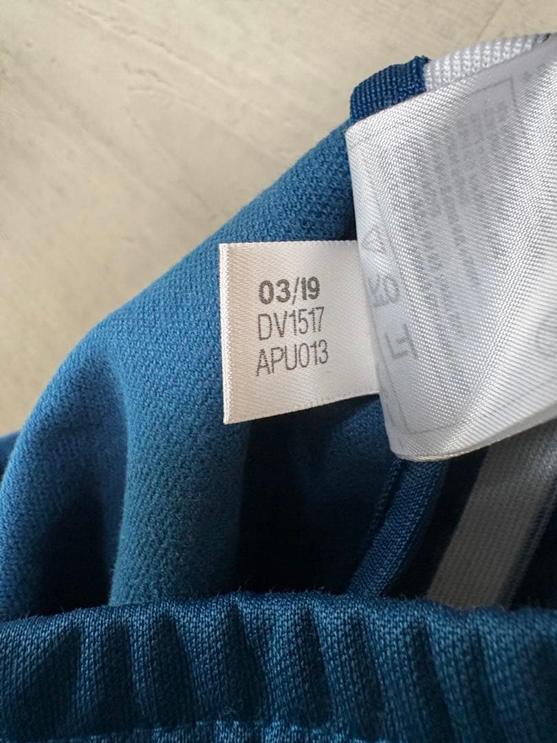 adidas アディダス トラックパンツ ウエスト 88㎝ 前後 ナイトマリン