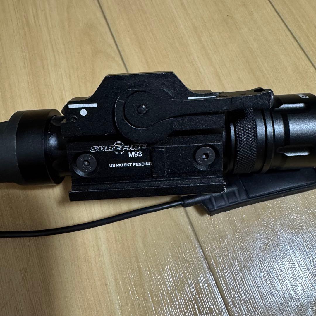 美品 SUREFIRE シュアファイア M93 フラッシュライト A187195