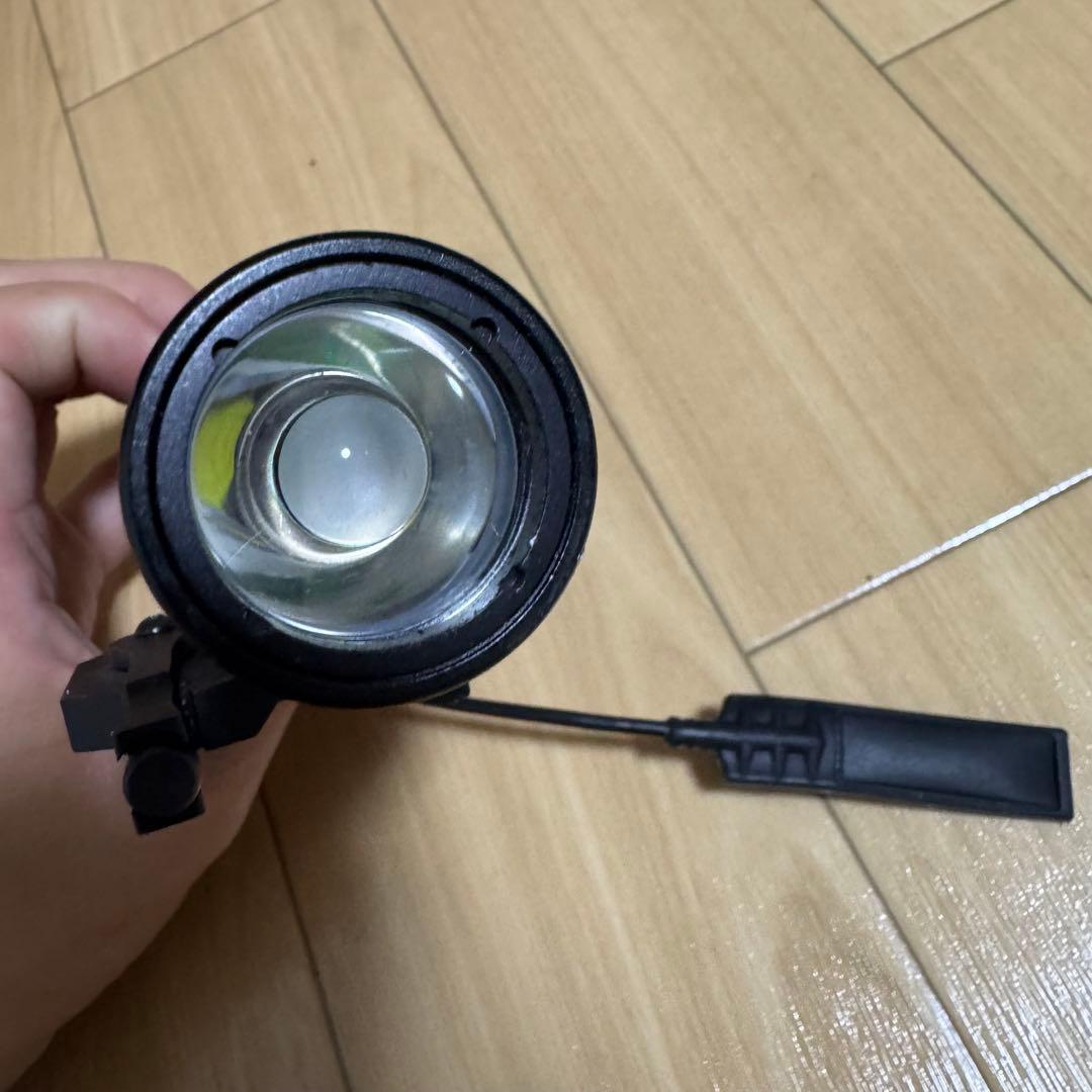 美品 SUREFIRE シュアファイア M93 フラッシュライト A187195