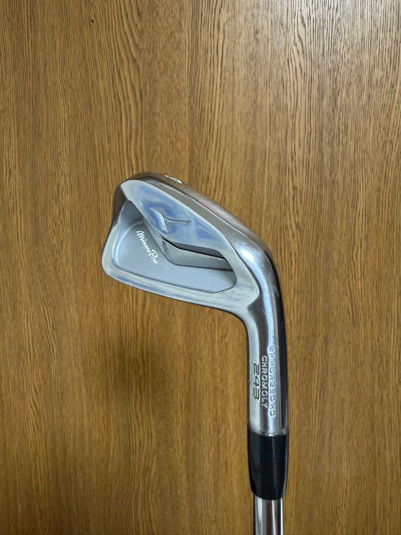 Mizuno Pro 243 4番アイアン　DG TI X100
