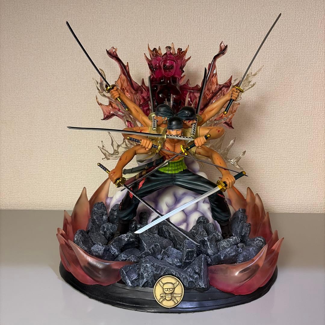 ワンピース　ロロノア・ゾロ　ガレージキット　フィギュア