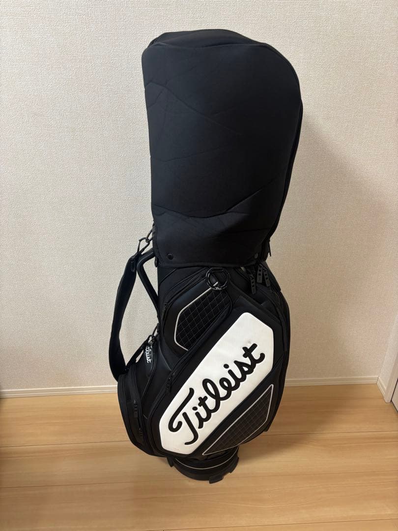 美品　現行品　Titleist キャディバッグ