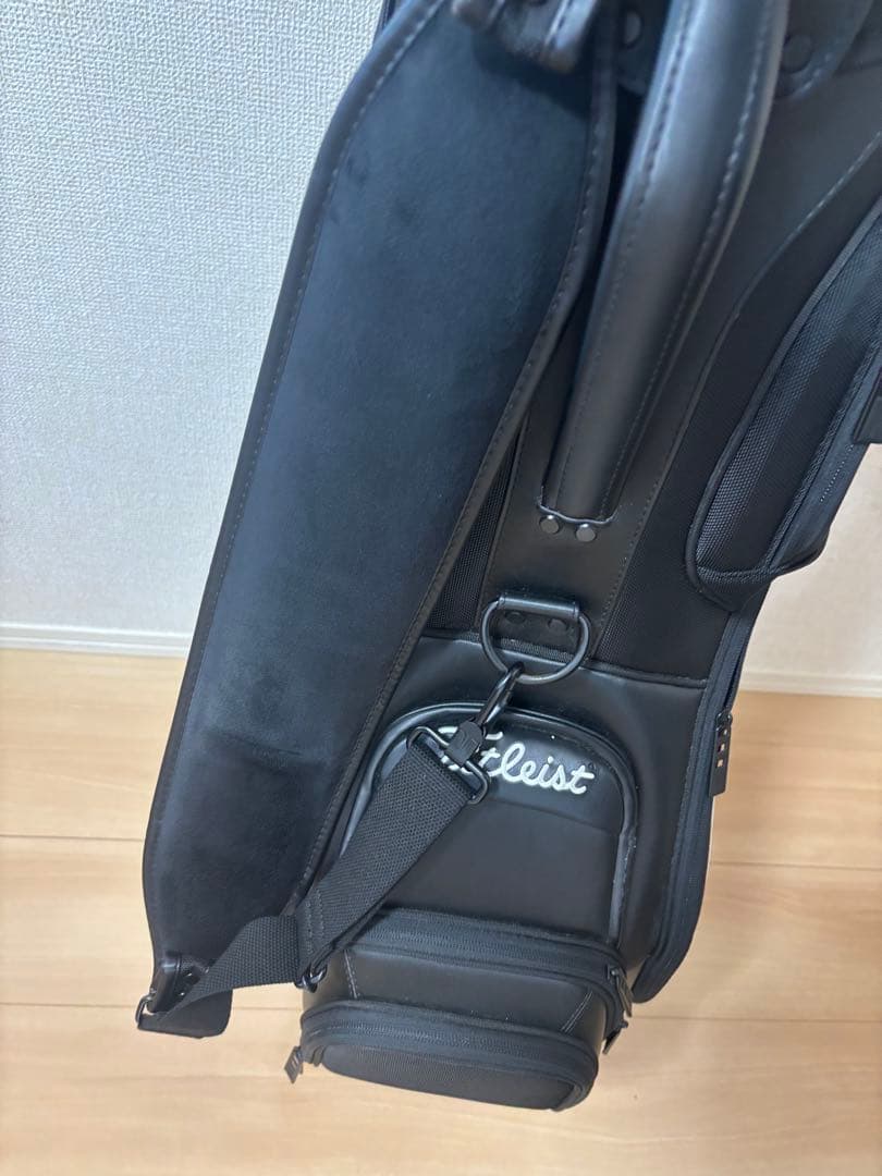 美品　現行品　Titleist キャディバッグ