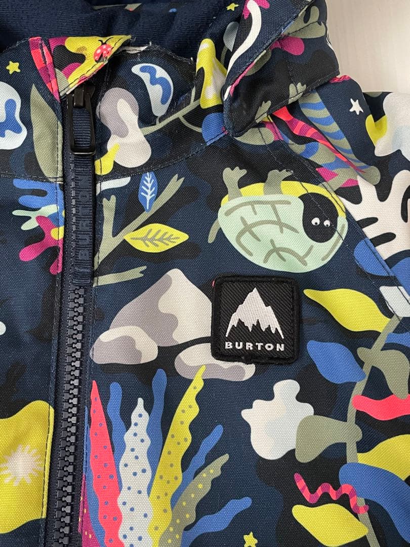 BURTON 子ども用 スノーボードウェア ジャケット　ビブパンツ　5T 4T