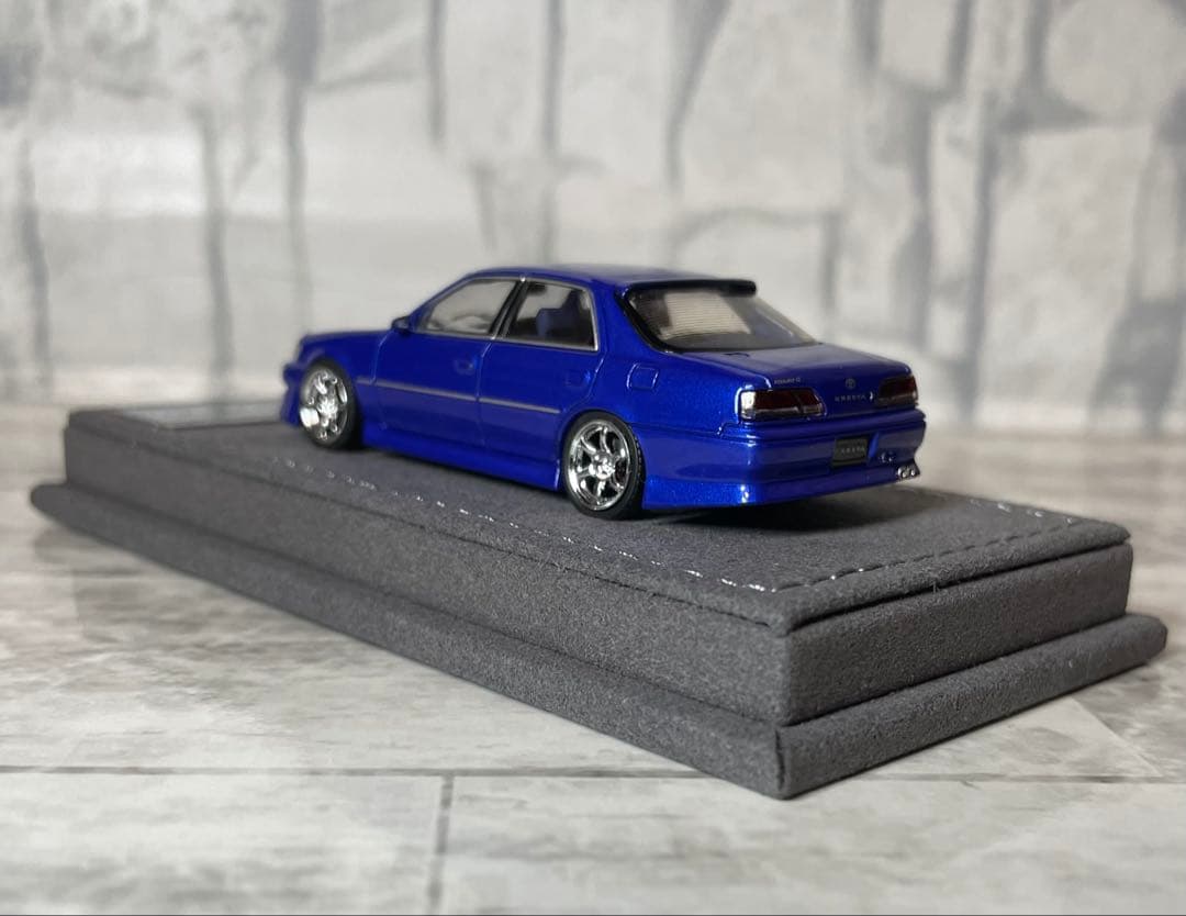トヨタクレスタ1/64ミニカー